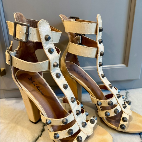 Michael Antonio size 9 gladiator distressed leather sandals - Picture 2 of 9